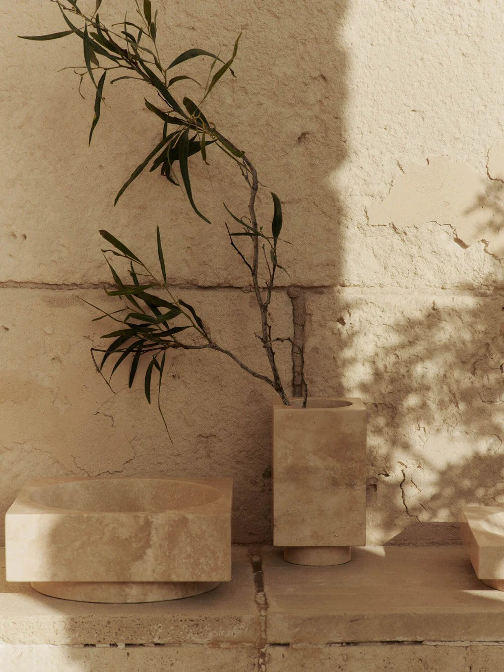 Hew High Centrepiece Travertine