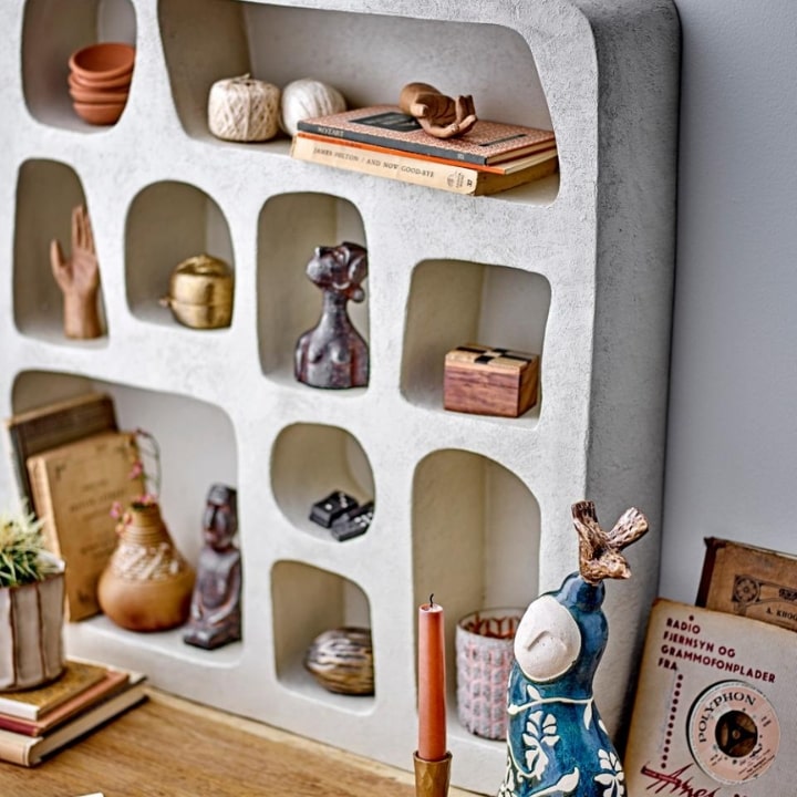Antonio shelf nature