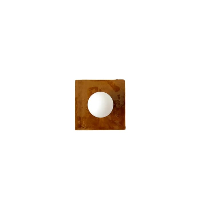 Applique Globe Tile