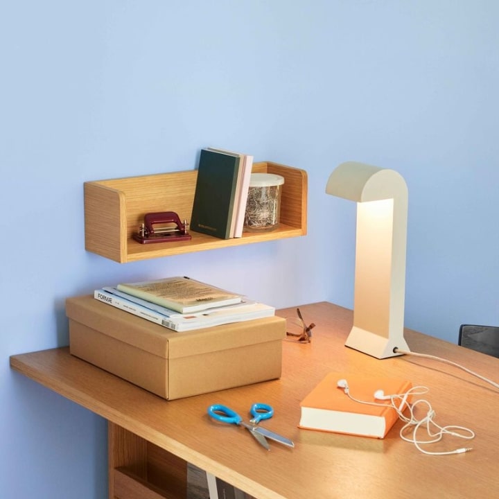 Soothe lampe de table gris clair